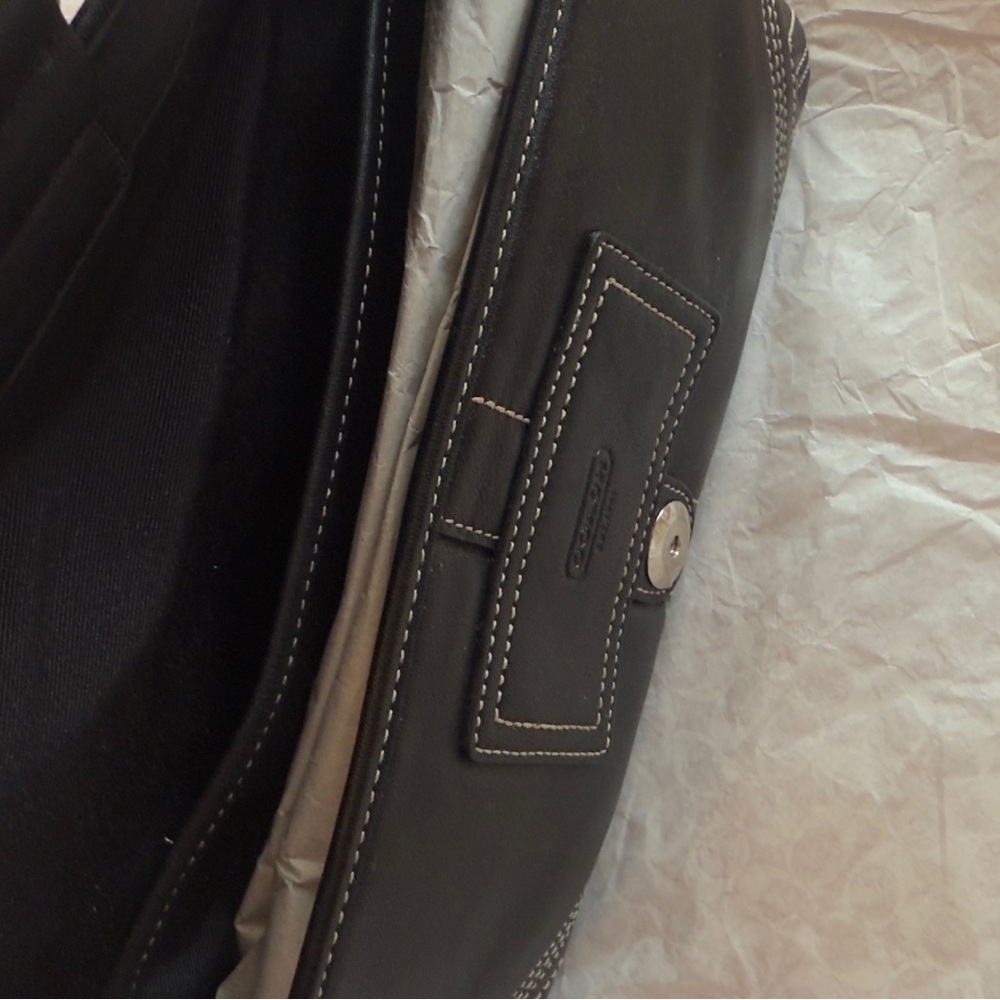 Coach NWT L05D-8A05 vintage Y2K-era Coach Soho Small Flap Leather Shoulder Bag - Picture 4 of 5